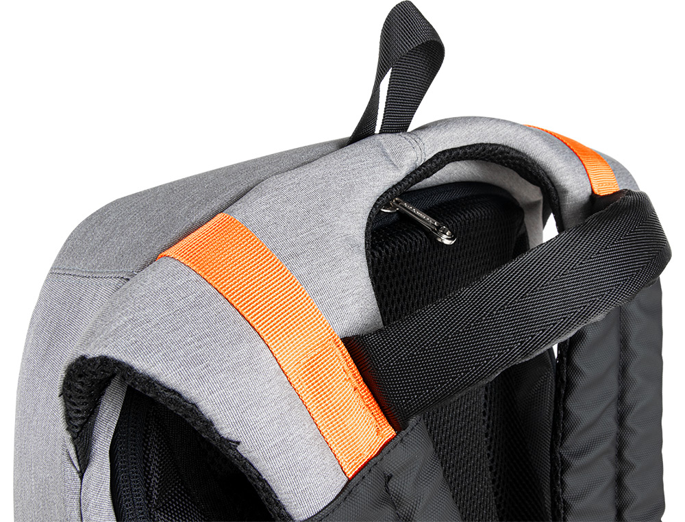 Q-CONNECT - Mochila para portatil 18\&quot; negra / gris poliester impermeable 460x170x310 mm (Ref. KF17990)