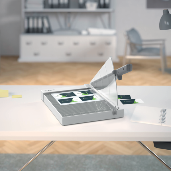 LEITZ - GUILLOTINA DE PALANCA PRECISION HOME OFFICE A4 BASE PLASTICO LONGITUD CORTE 380 MM CAPACIDAD DE CORTE 10 HOJAS (Ref.90190000-2101970)