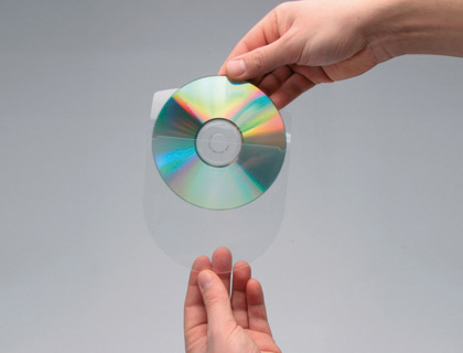 Q-CONNECT - FUNDA AUTOADHESIVA PARA CD CON SOLAPA PACK DE 10 UNIDADES (Ref.KF27032)