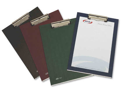 PARDO - PORTANOTAS CARTON FORRADO PVC FOLIO CON PINZA METALICA VERDE (Ref.82004)